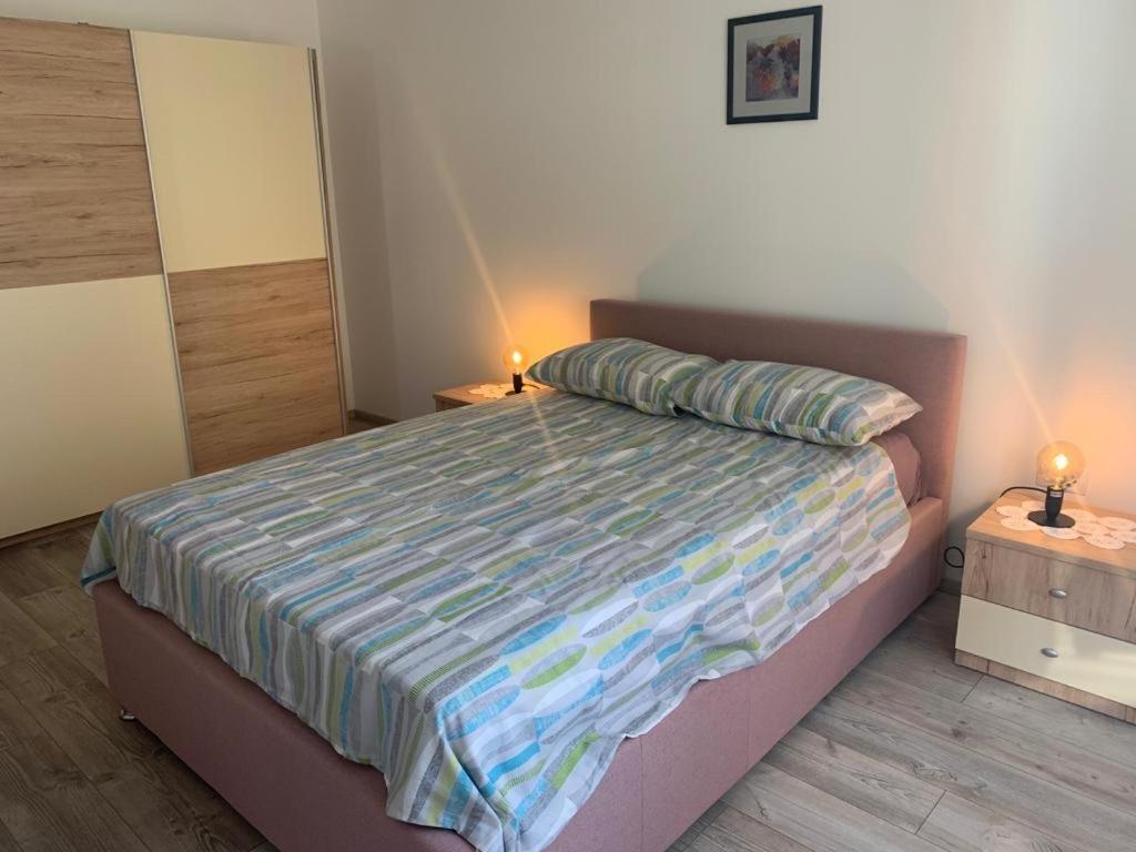 Apartman Dalija Vinkuran Εξωτερικό φωτογραφία