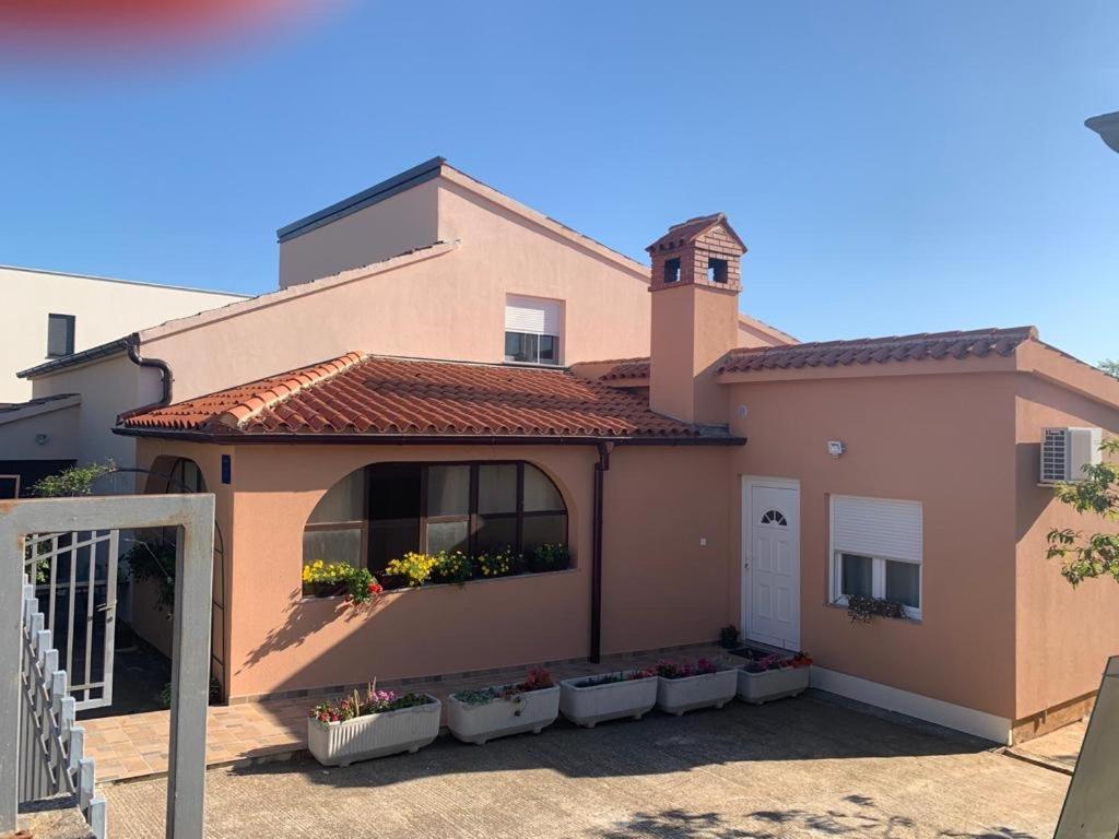 Apartman Dalija Vinkuran Εξωτερικό φωτογραφία